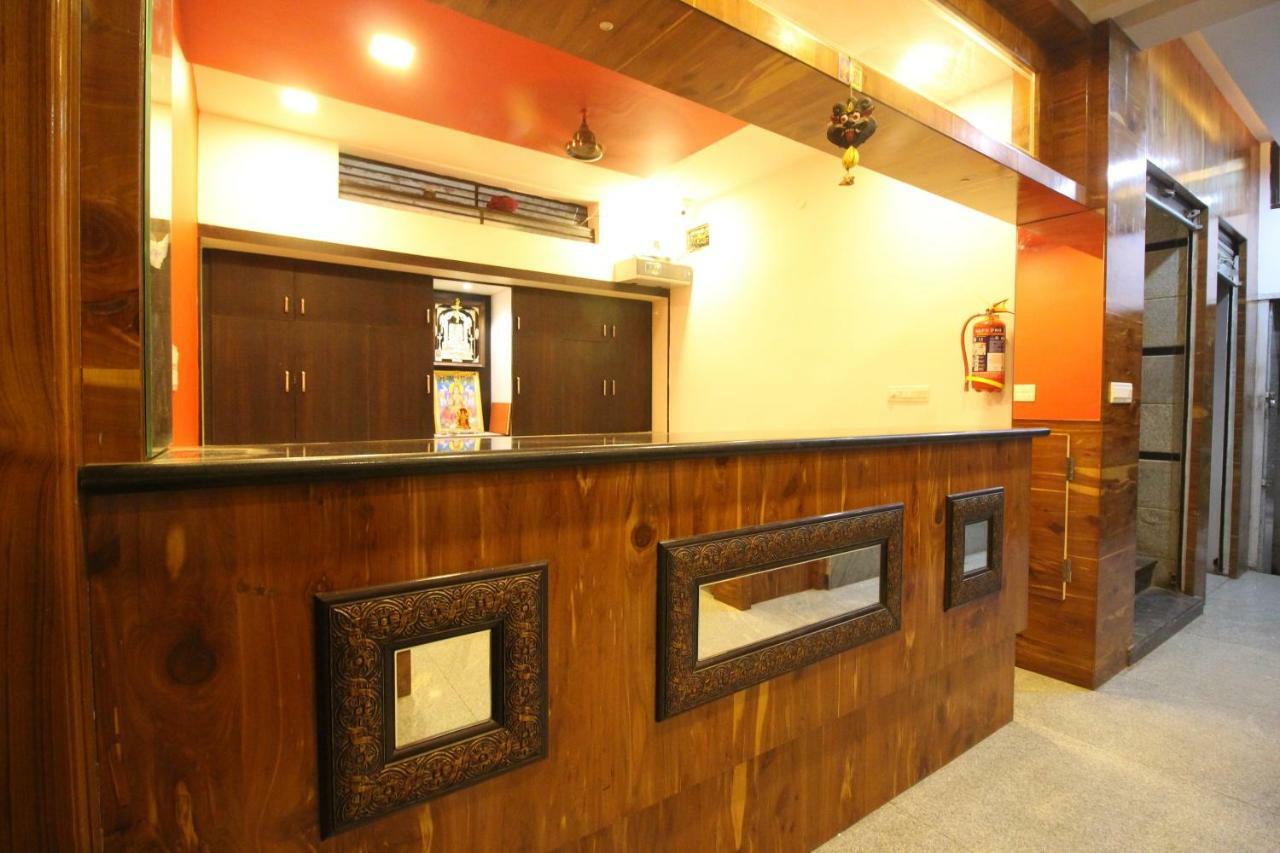 Oyo Flagship 30734 Jeevan Lodge Shimoga Exterior foto